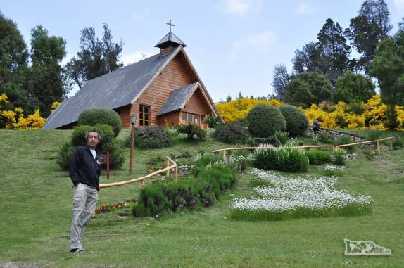 Visitando a igreja e cartão postal de Villa Traful, no Parque Nacional Nahuel Huapi, na Argentina